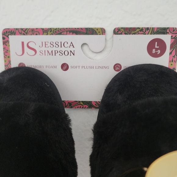 Jessica Simpson Women's Faux Fur Chain Link Embellished Slide Slippers. Size 8-9 - Picture 5 of 7
